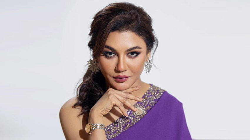 ওটিটি ও প্রেক্ষাগৃহে আসছে জয়ার দুই সিনেমা