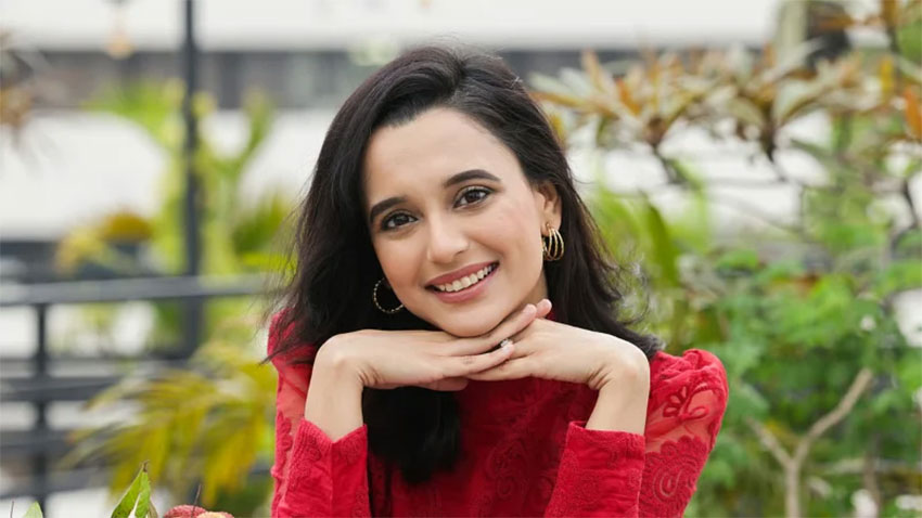 বিচ্ছেদ গুঞ্জন নিয়ে এখনও নীরব সাবিলা নূর, শোবিজে তোলপাড়